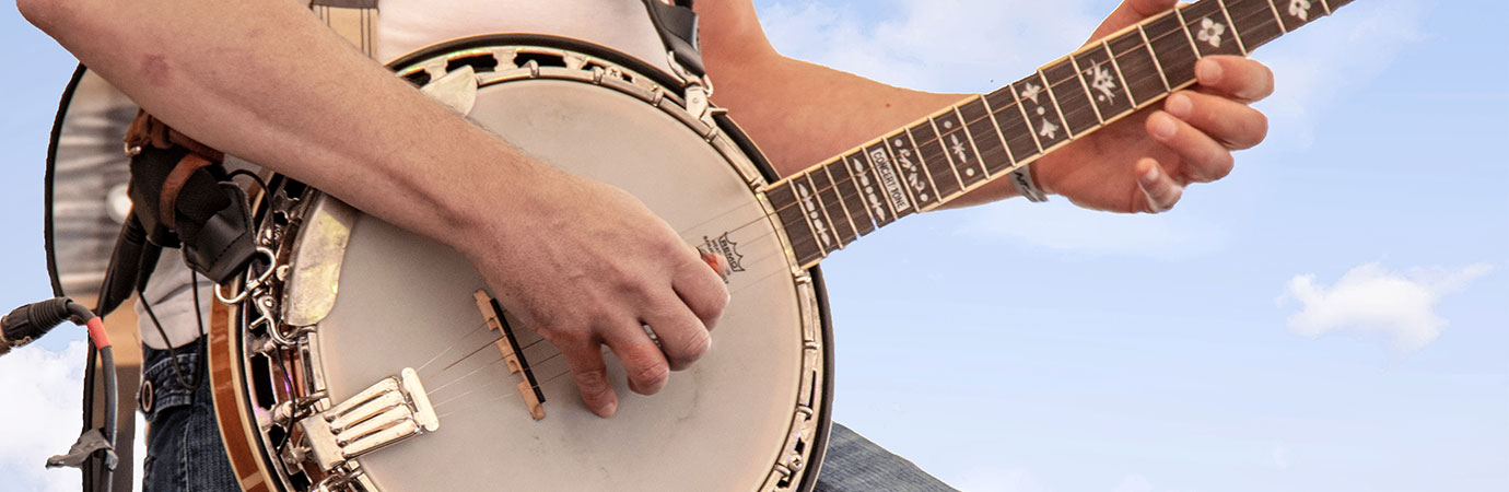 Banjo Lessons at your home or at our Rive-Sud Longueuil Music School